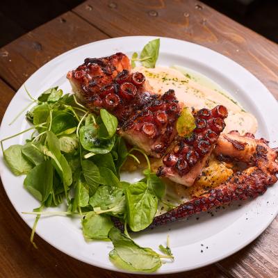 27 Pulpo A La Brasa