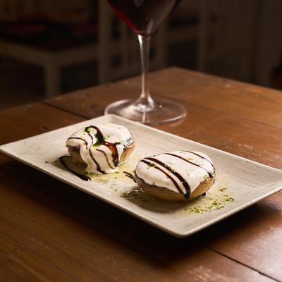 Champinones Rellenos De Jamon Con Muselina De Ajo