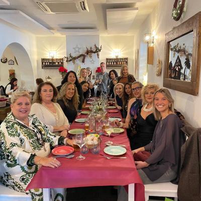 Comer Con La Familia En Abaceria La Familia