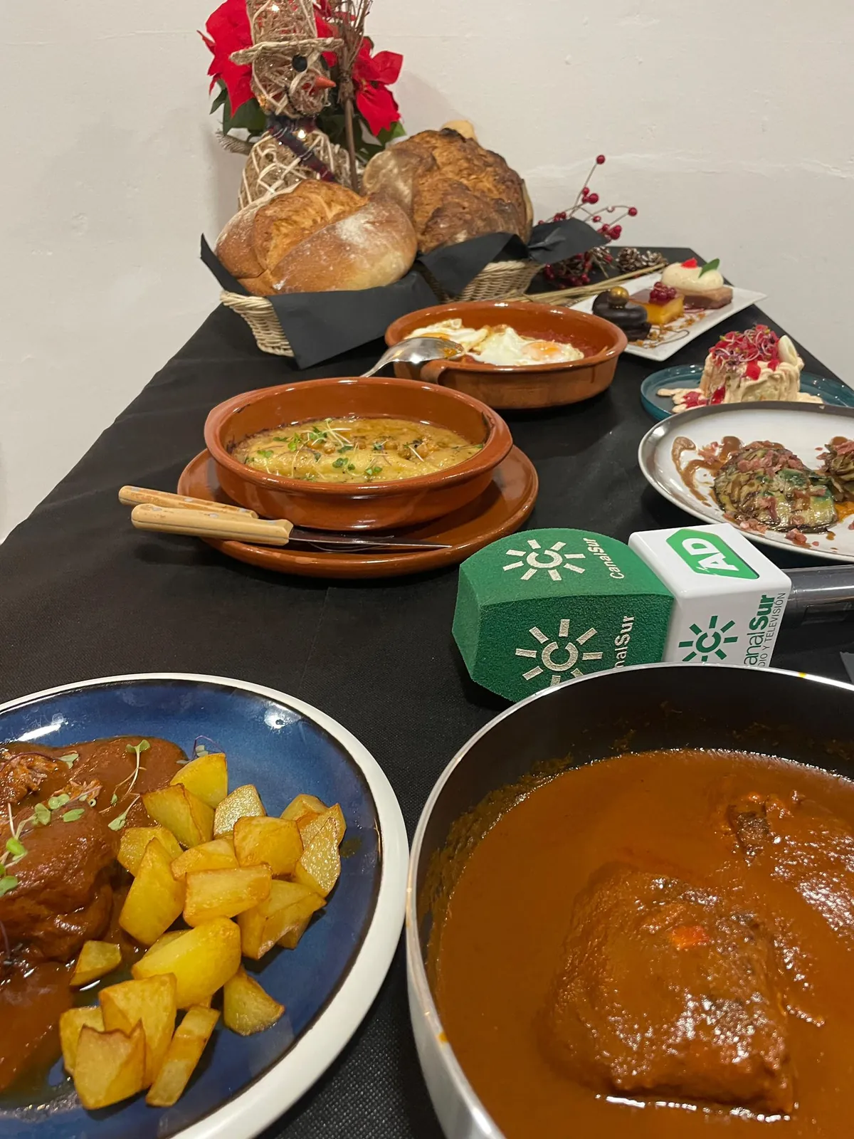 Visita de Andalucía Directo a Abacería La Familia (4 de 7)