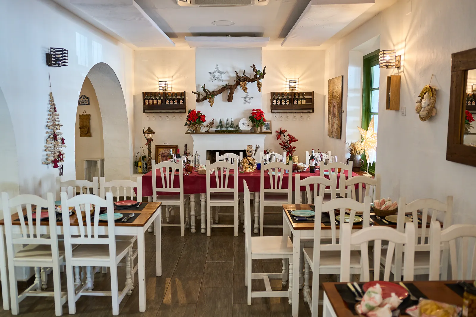 Decoración navideña de Abacería La Familia en Castilleja de la Cuesta (5 de 24)