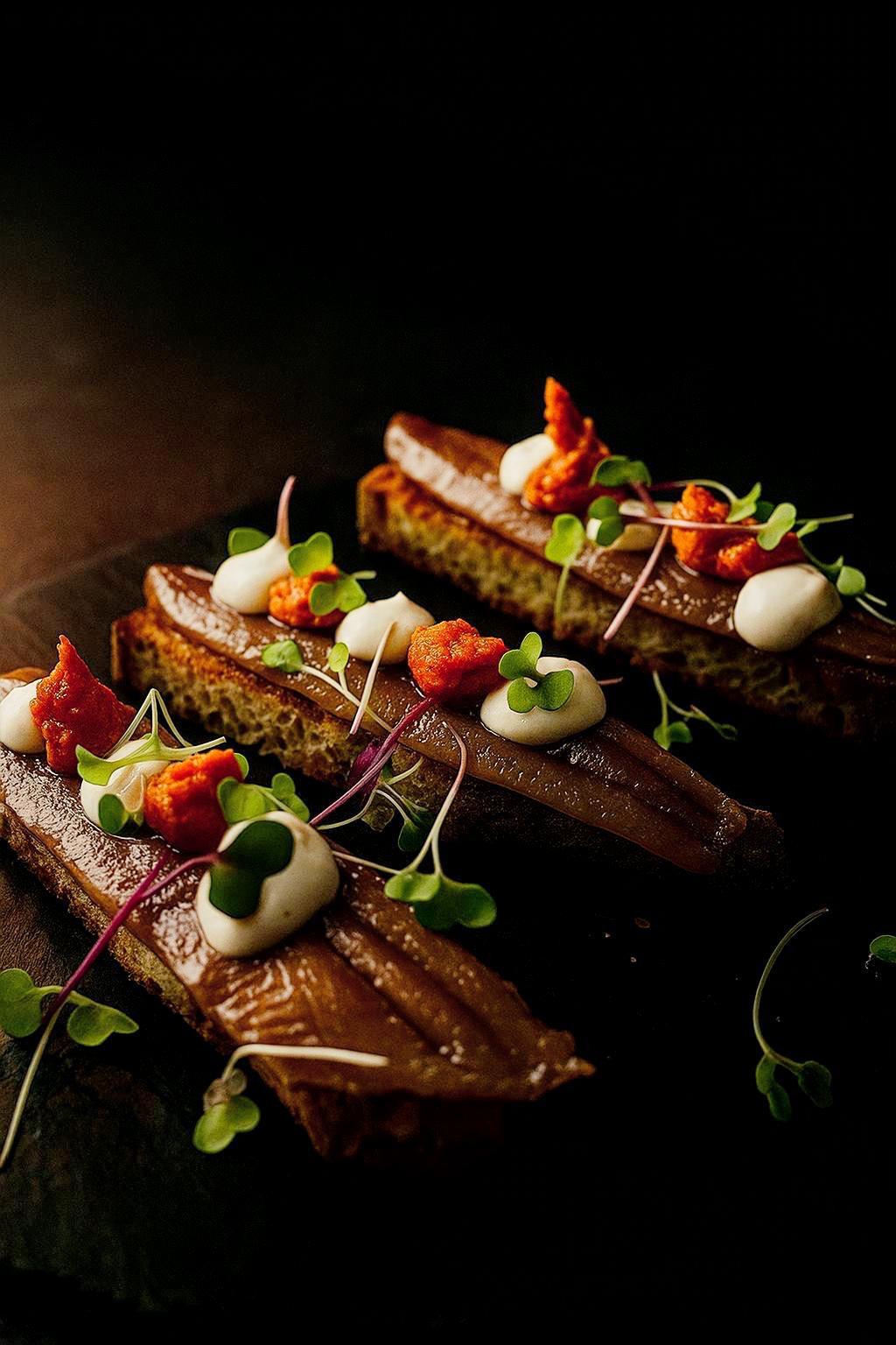 Sardina Ahumada con crema de queso payoyo y zurrapa de lomo